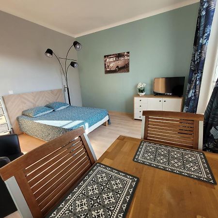 Appartement Meuble Renove Ideal Pour Curistes Ou Vacanciers Ла-Рош-Позе Экстерьер фото
