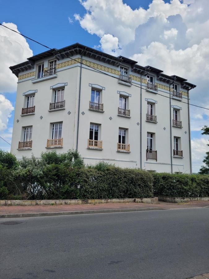 Appartement Meuble Renove Ideal Pour Curistes Ou Vacanciers Ла-Рош-Позе Экстерьер фото